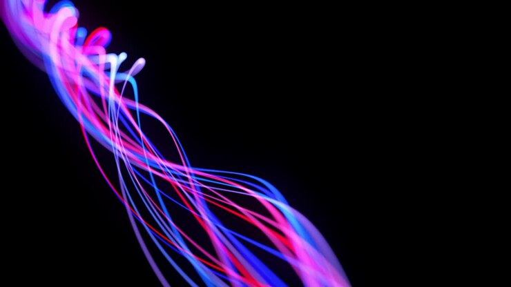 Lysstrøm baggrund i 4k. Abstrakt loopet baggrund med lysspor, strøm af røde blå neonlinjer i rummet bevæger sig for at danne loopede spiralformer. Moderne trendy motion design baggrund. Lyseffekt