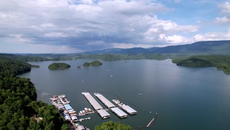 Antena-Marina-En-South-Holston-Lake-En-El-Este-De-Tennessee,-Cerca-De-Bristol,-Tennessee