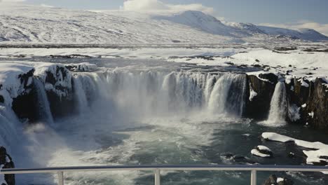 Static-shot-of-spectacular-Godafoss-waterfall-winter-scenery,-Iceland