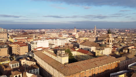 Luftaufnahme-Der-Universität-Parma-Und-Anderer-Historischer-Wahrzeichen-Der-Stadt-Parma-In-Italien