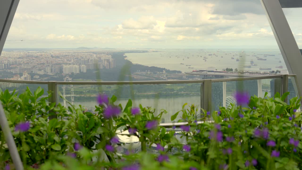 vista floral de singapur en singapur vista al mar desde capitaspring sky garden paisaje en la azotea