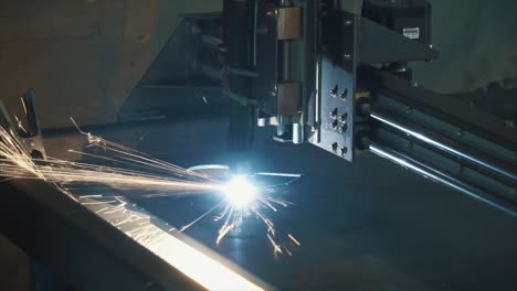 plasma cutting metal sheet