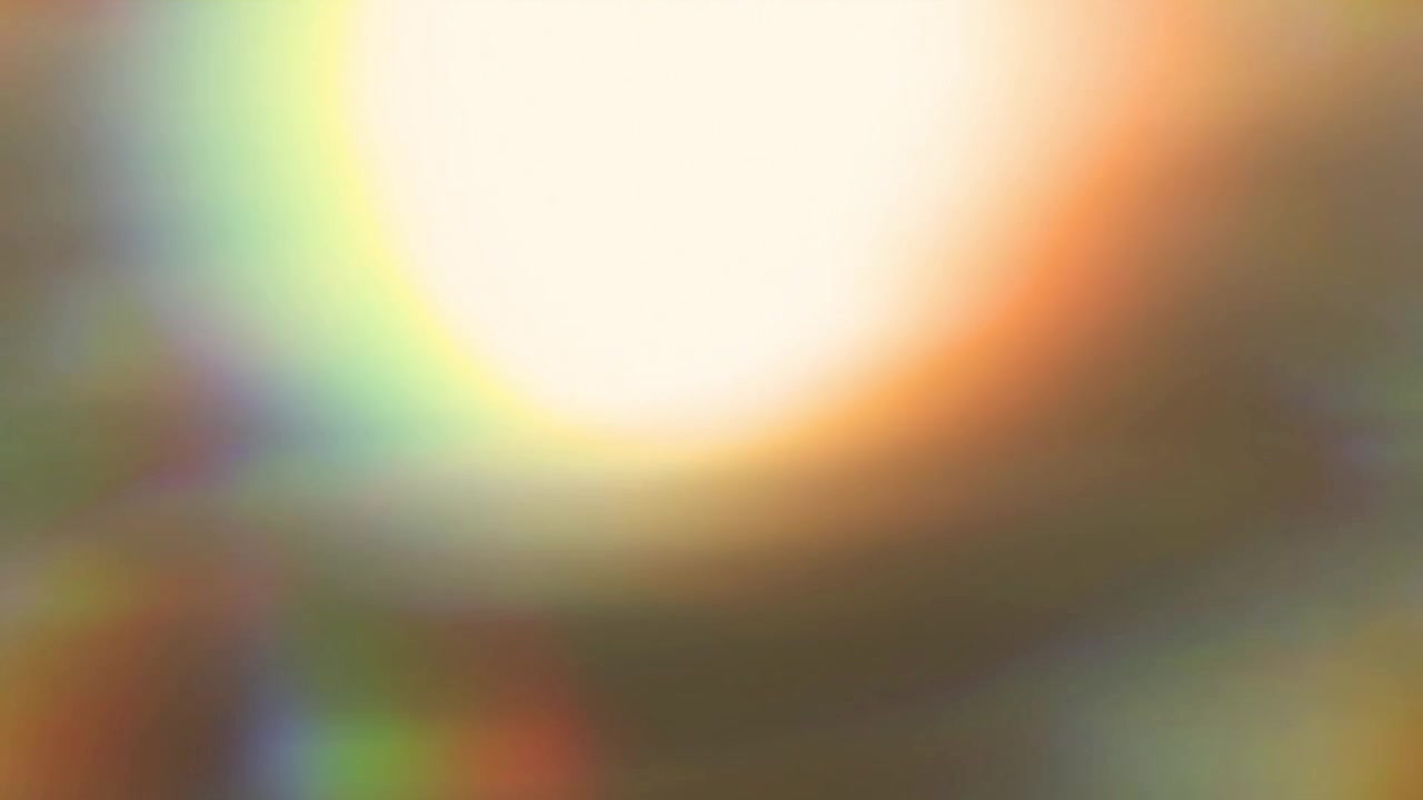 Fughe di luce astratte e sovrapposizione di bagliori prismatici