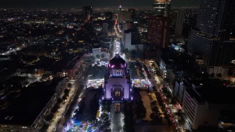 fotografía aérea del conocido monumento de la revolución en la ciudad de méxico