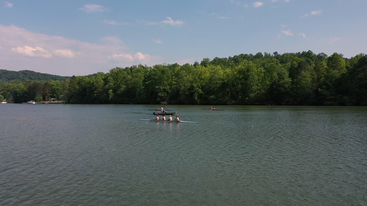 Roere holder pause på Clinch River i Tennessee