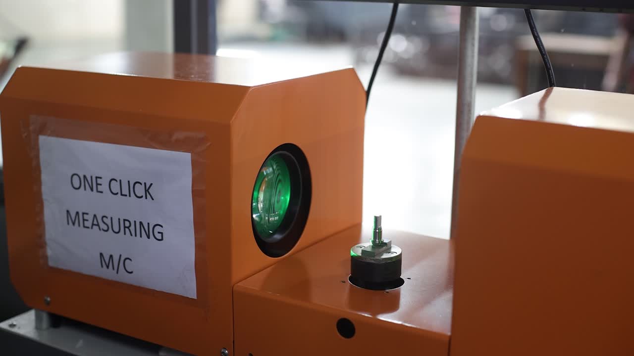 close up of a measuring machine