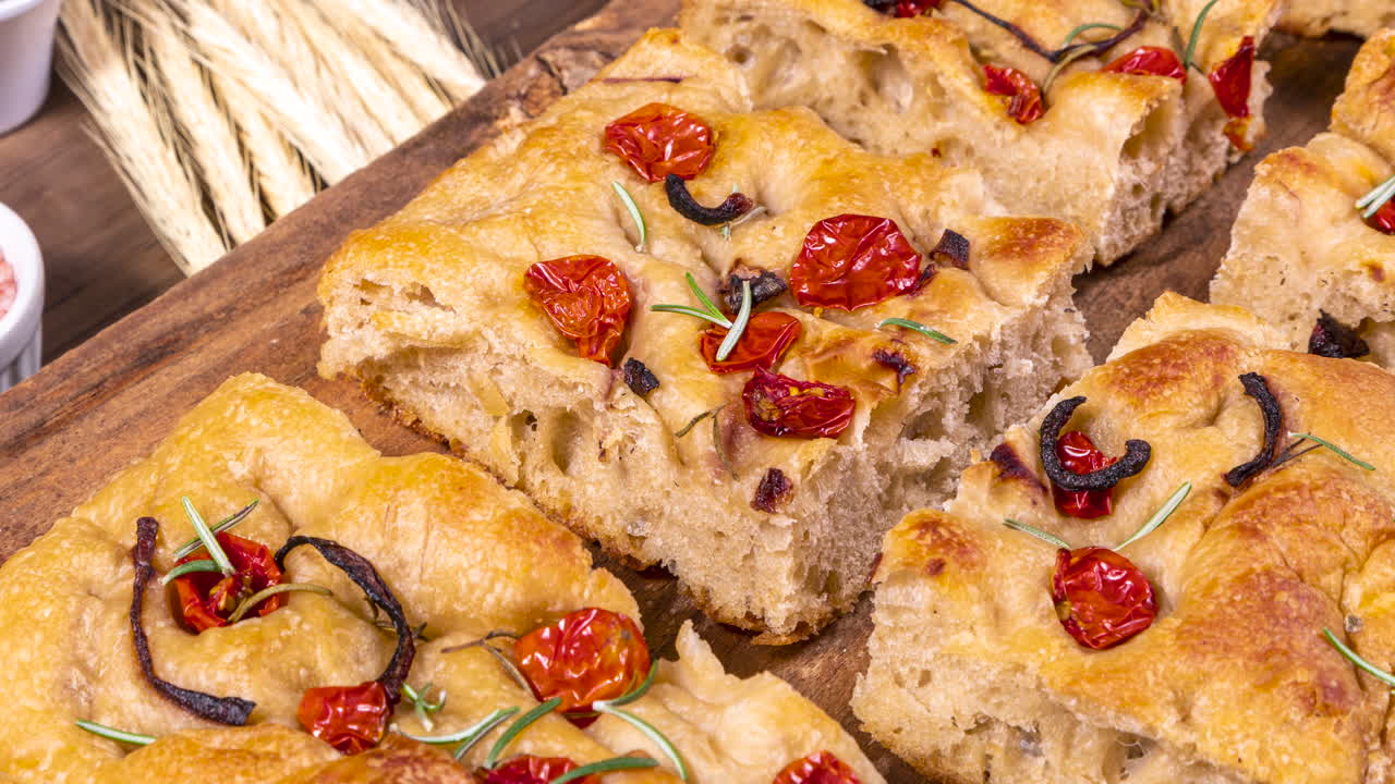 pan plano italiano casero - focaccia contorta