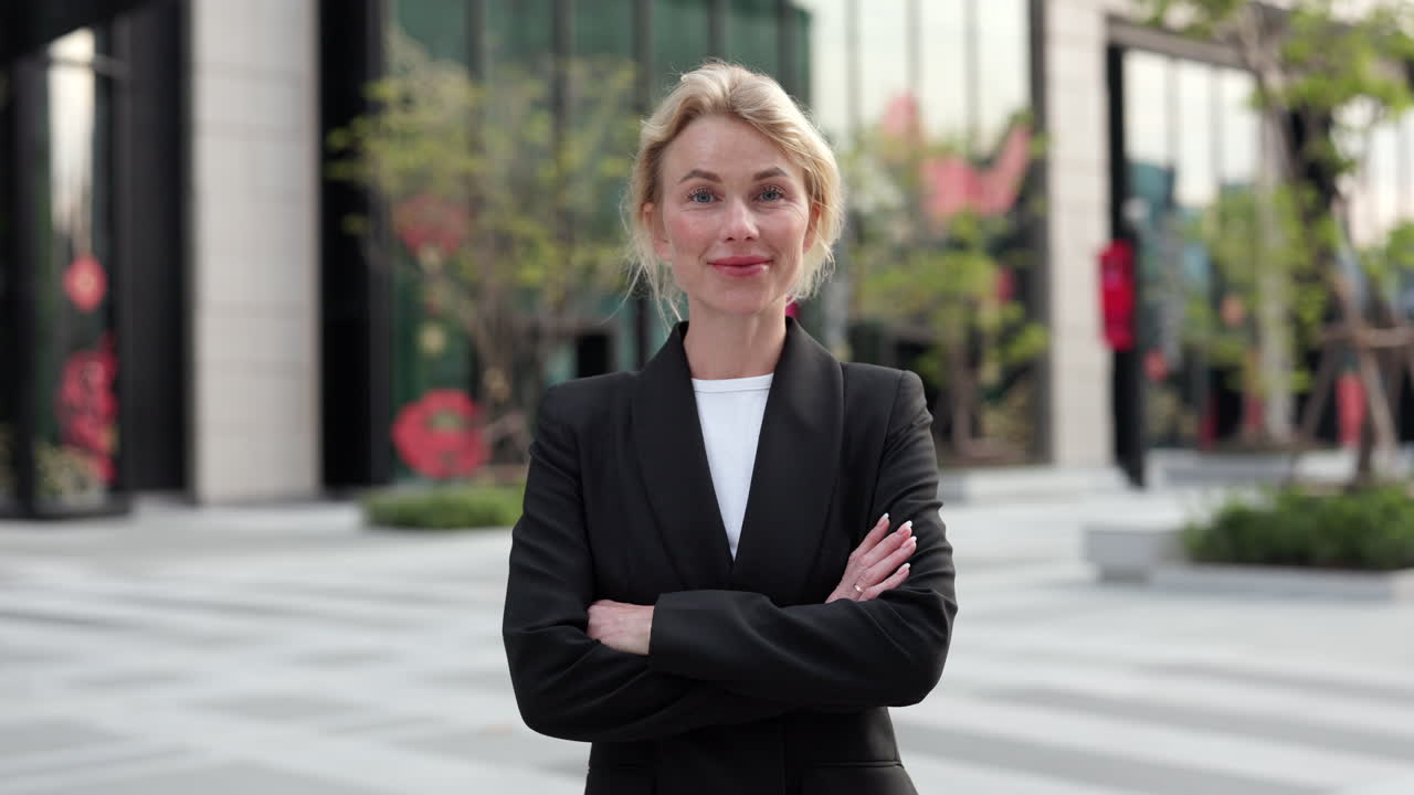 retrato de una mujer de negocios confiada