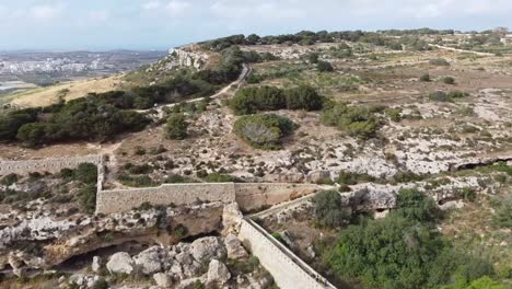 Drone-view-of-the-Victoria-Lines,-Malta,-Europe