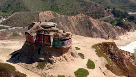 aéreo: dron, búnker del tobogán del diablo, vista constante