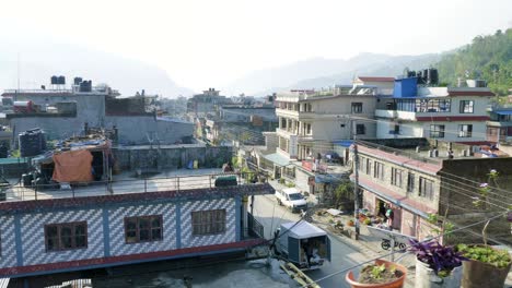 la ciudad nepalesa de besisahar. hora de la mañana.