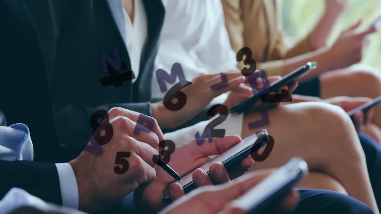 디지털 기기를 사용하는 사람들을 통해 변하는 숫자의 애니메이션