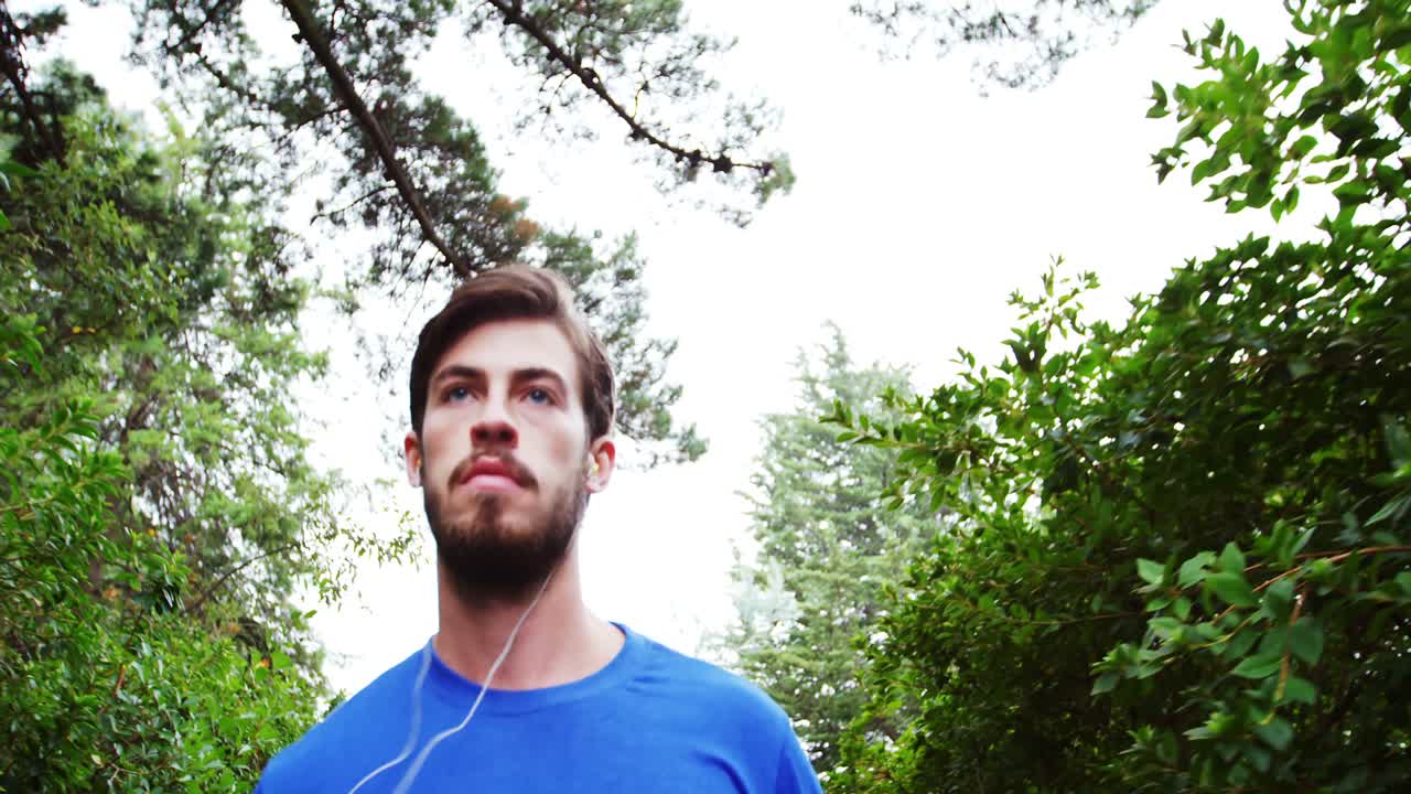 달리기 가는 남자