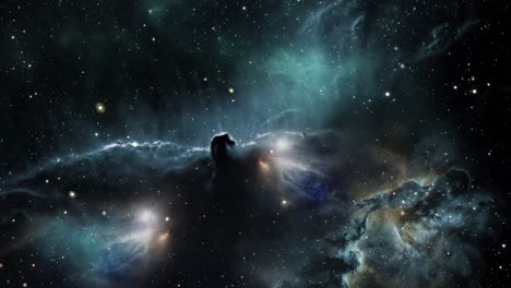 una nebulosa azul en el espacio exterior y salpicada de estrellas