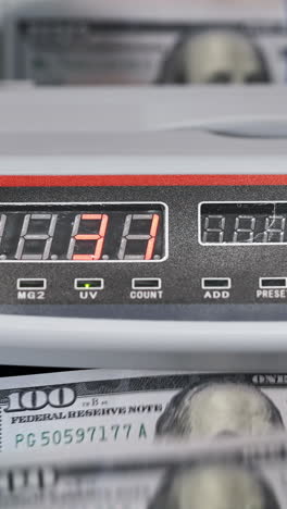 counting money using a machine