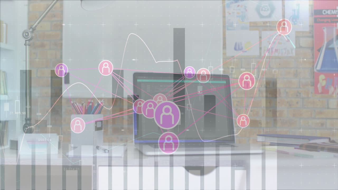 사무실에서 컴퓨터를 통해 연결 및 데이터 처리를 애니메이션