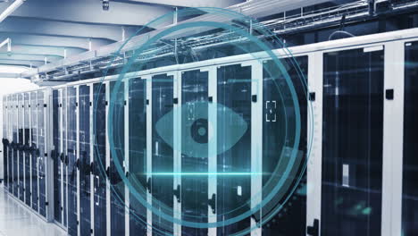 animación de un cartel de texto de seguridad cibernética y un escáner de retina ocular contra la sala de servidores de computadoras
