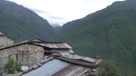 尼泊爾安納普爾納地區的村莊屋頂,廣場拍攝