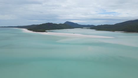 whitehaven beach with white silica sand - hill inlet in whitsunday, queensland, australia