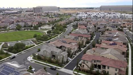 Tustin-home-community-of-houses-in-California