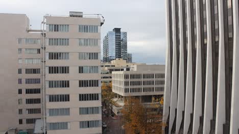 Hohe-Gebäude-In-Der-Innenstadt-Von-Portland,-Oregon