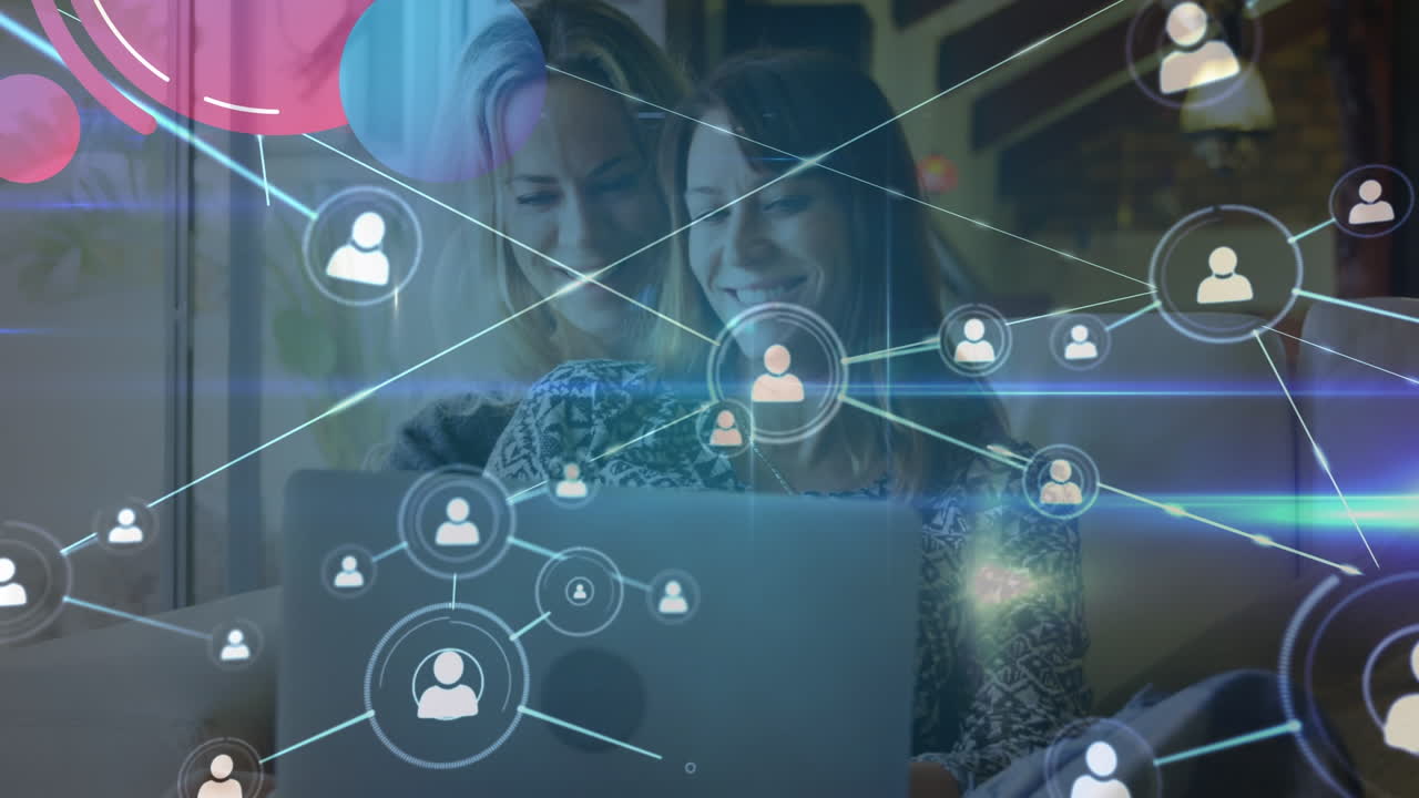 animación de la red de conexiones sobre mujeres caucásicas felices en la oficina