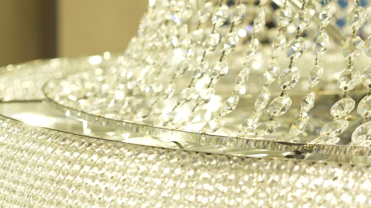 럭셔리 크리스탈 들리어