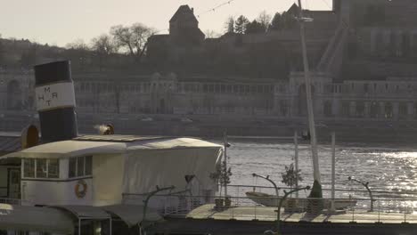 boat restaurant in danube