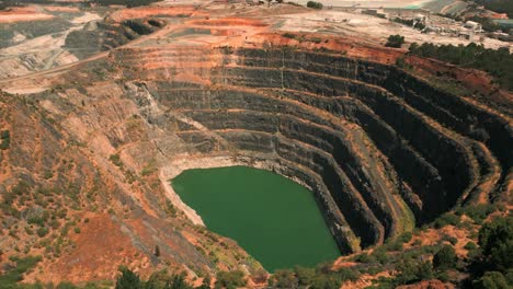 drone-shot-revealing-mining-site-in-Western-Australia-outback