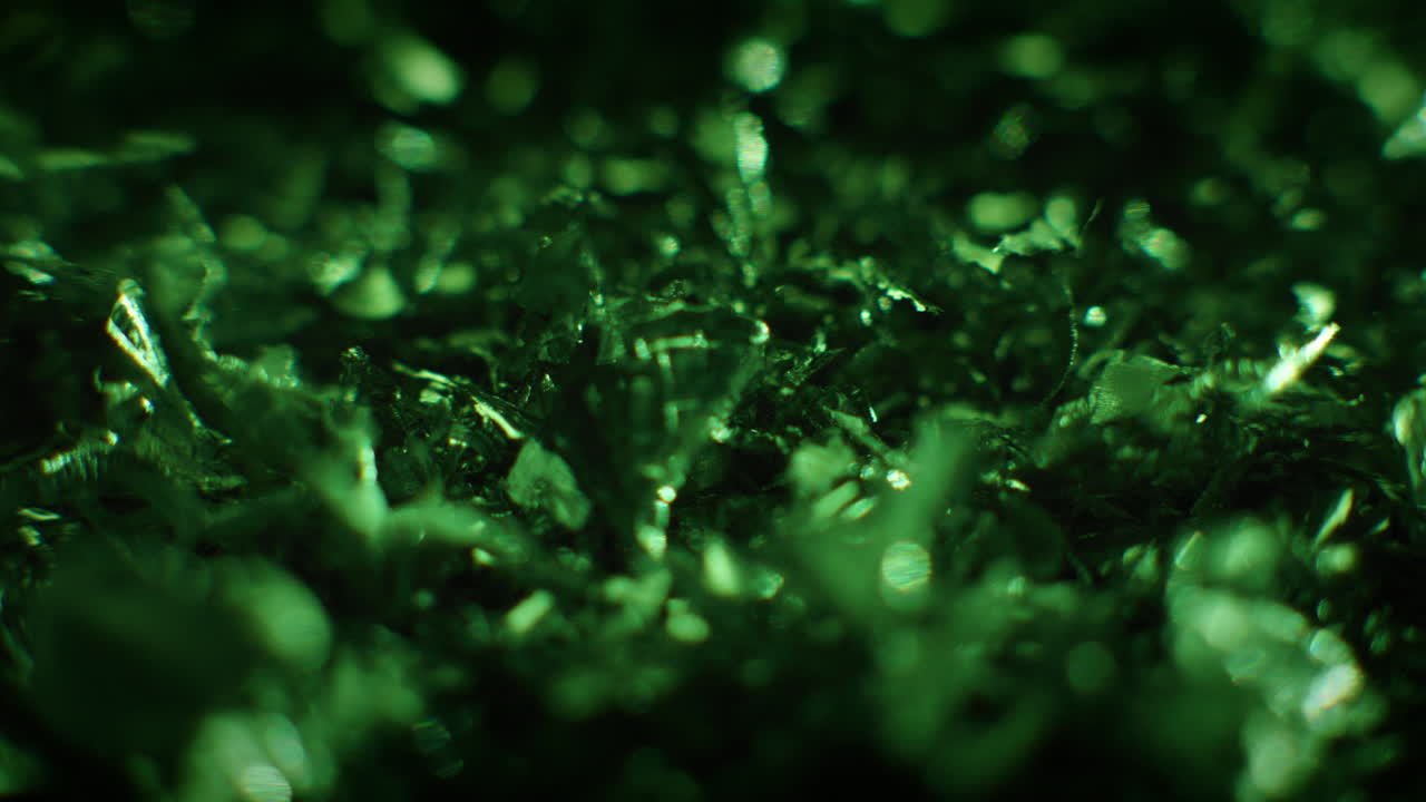 Emerald color metal fillings