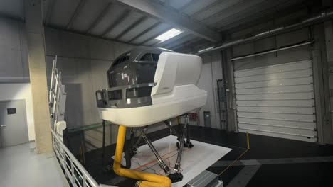 tiempo de simulación de vuelo real dentro de un centro de entrenamiento