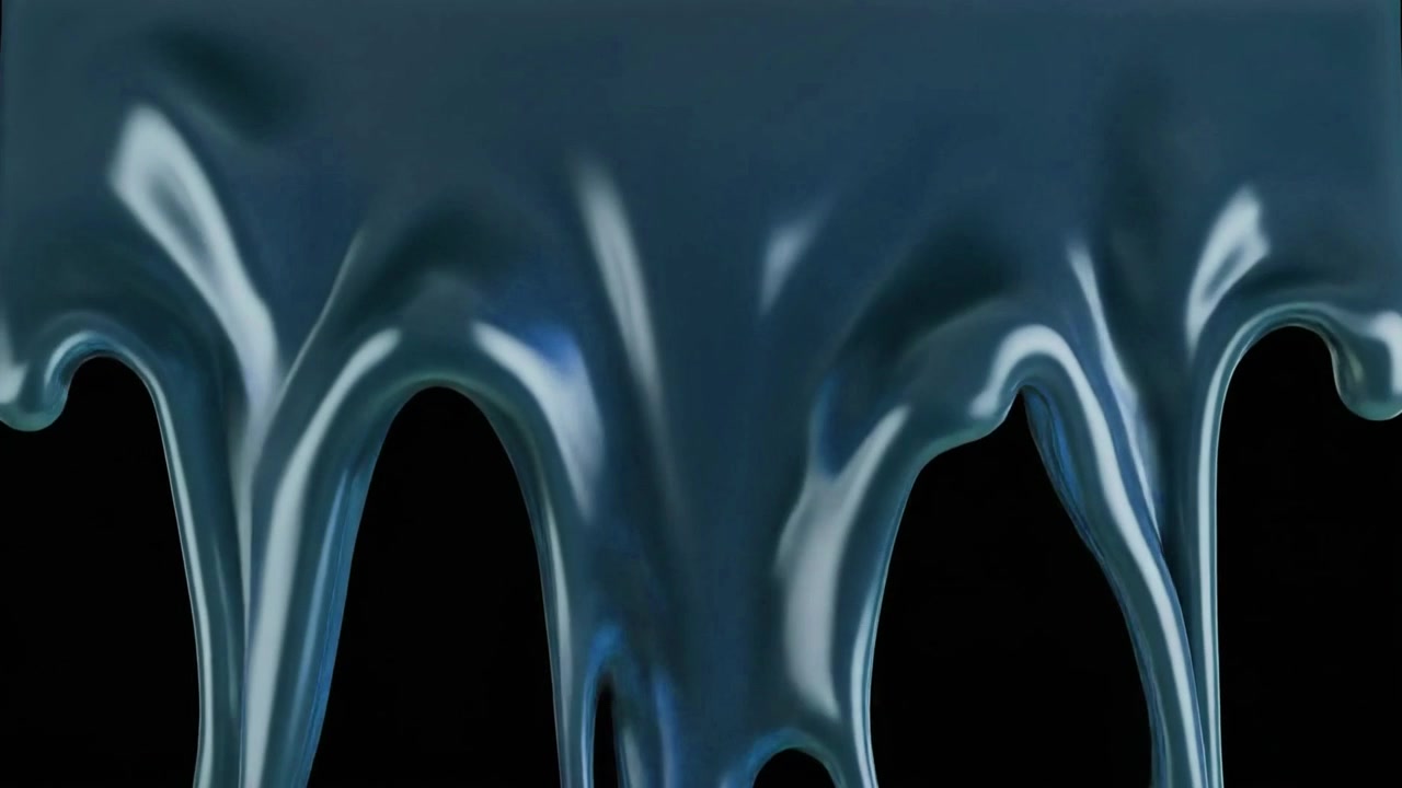 Liquido blu denso che cola su sfondo nero