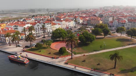 Canal-Central-De-Aveiro-Y-Alrededores,-Portugal