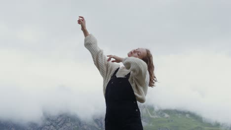 woman posing in mountains