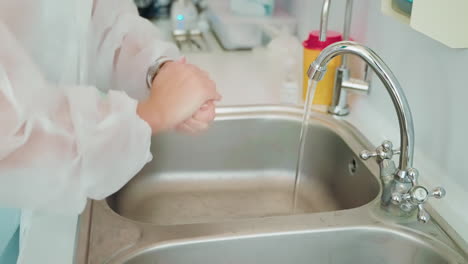 hand washing in a medical setting