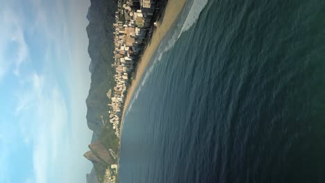 vista aérea de la playa de ipanema y el paisaje urbano de río de janeiro