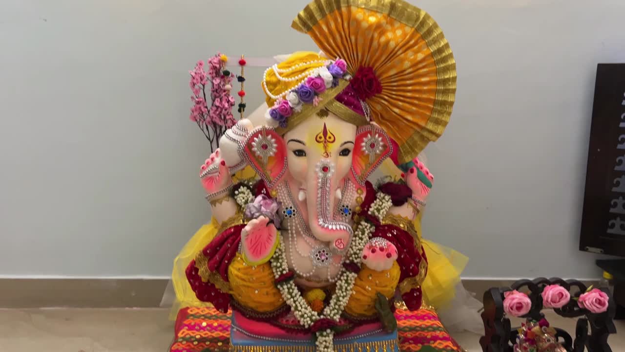 Celebrando o Ganesh Chaturthi em casa, na Índia