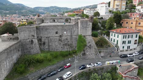 Un-Hermoso-Castillo-En-La-Spezia.-Vista-De-Dron