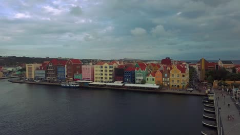 Time-lapse-displaying-the-UNISCO-Heritage-"Handel-Kade"-of-the-Island-of-Curacao