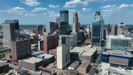 Reveal-shot-of-Minneapolis-skyline-on-beautiful-summer-day