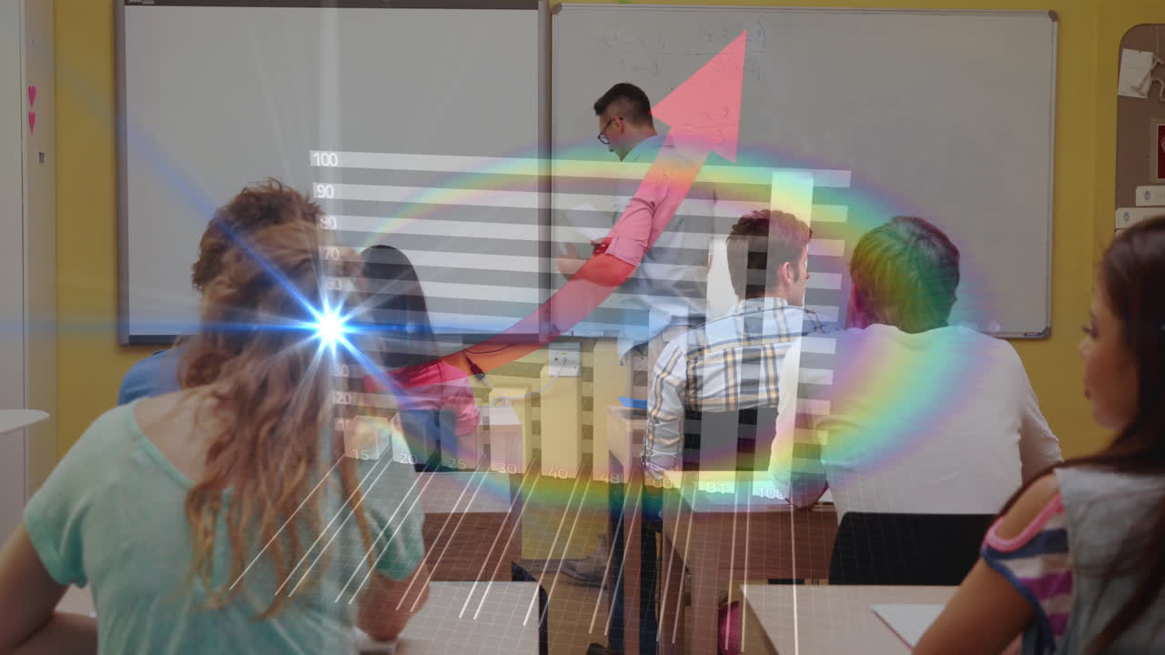 datos gráficos sobre el maestro usando la pizarra durante la clase de adultos.