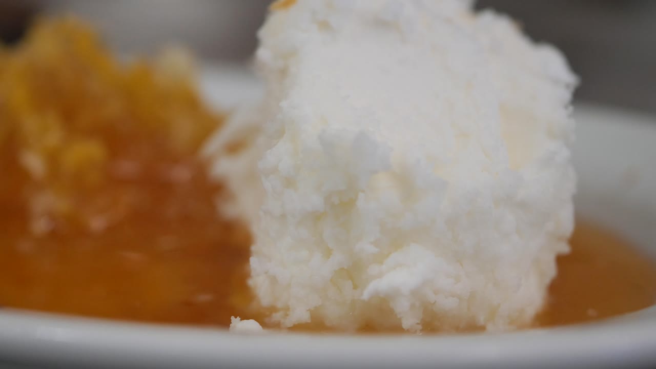 miel y queso cremoso