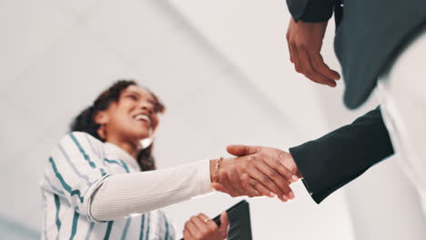 business handshake agreement