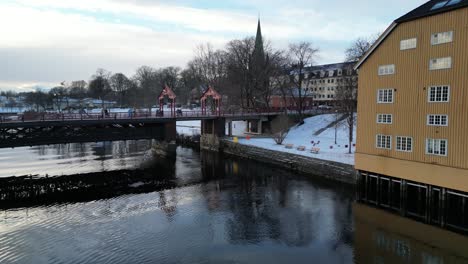 Drone-footage-showing-famous-bridge-in-Trondheim,-Norway