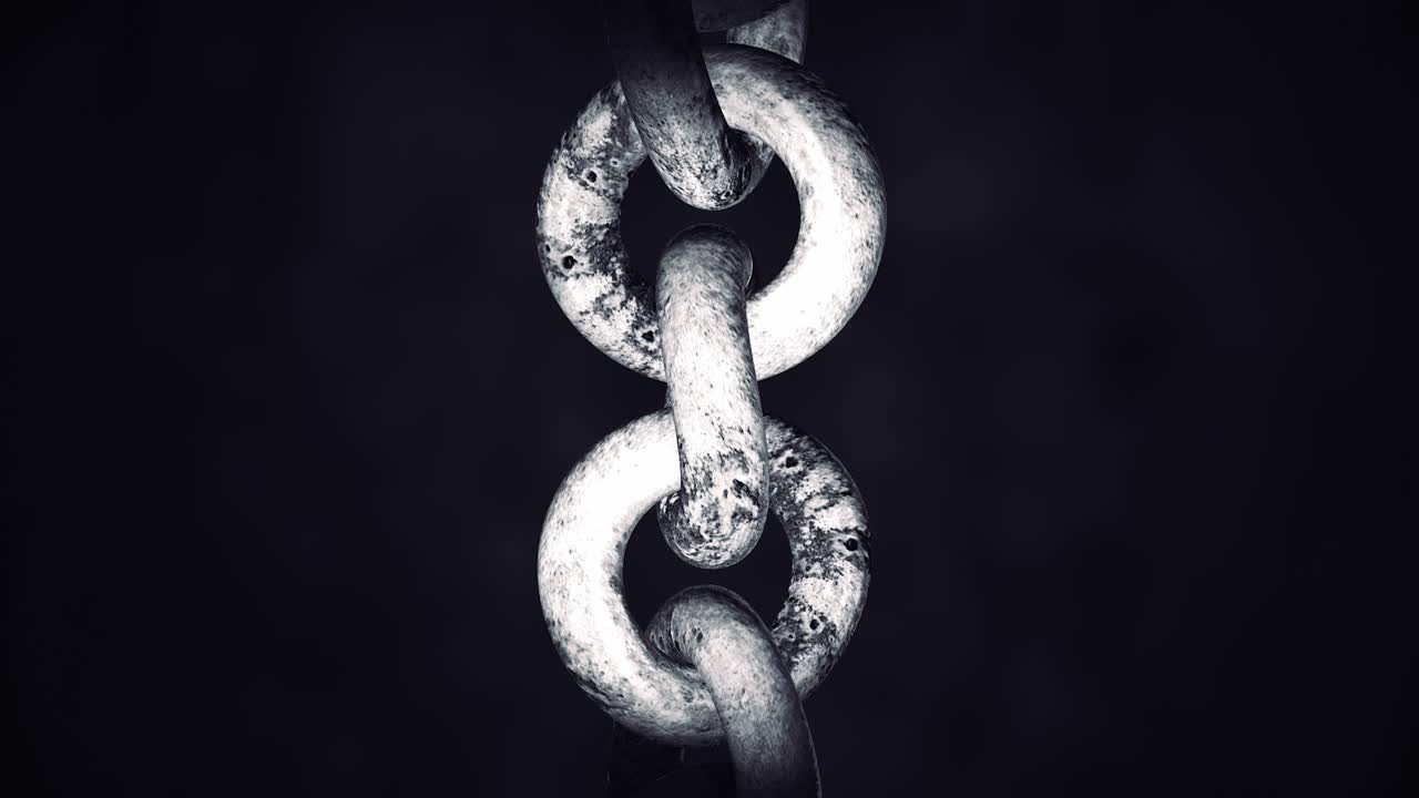 primer plano de una cadena metálica