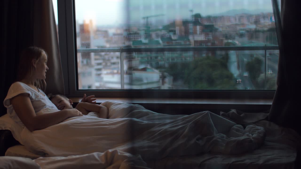 잠자리에 들기 전에 엄마와 시간을 보내는 것