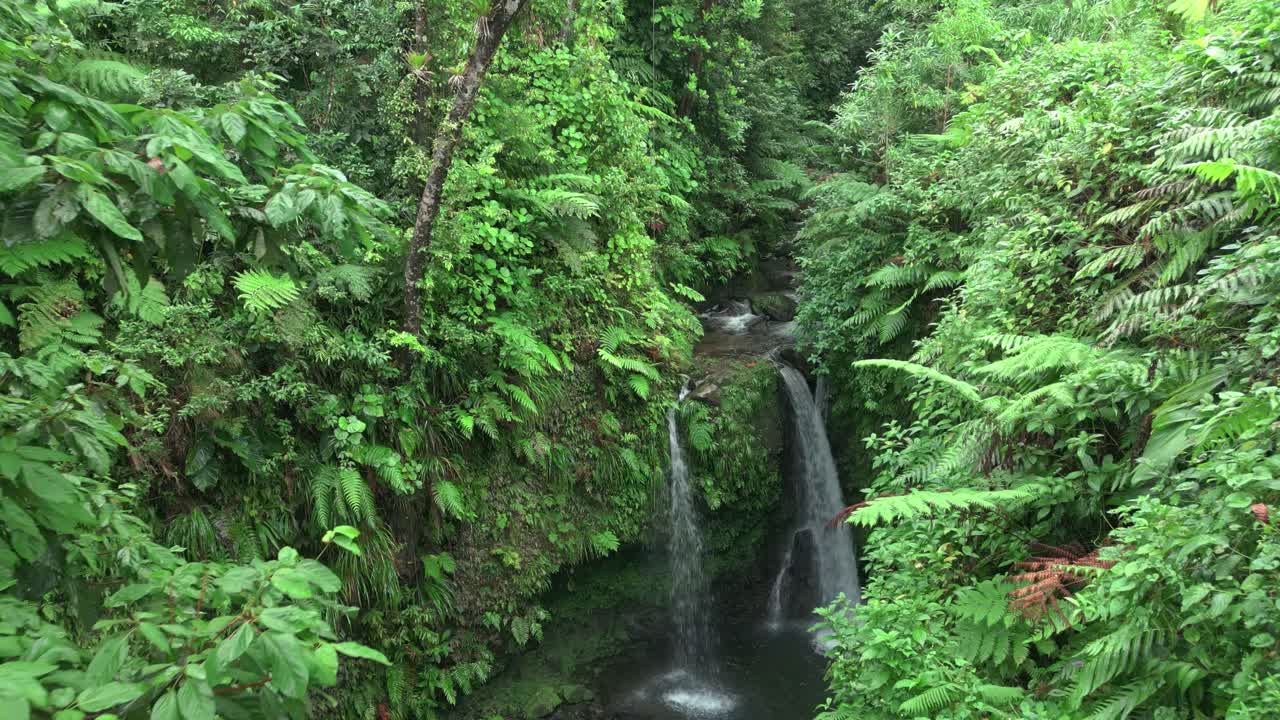 Ripresa con drone delle Cascate Jacko