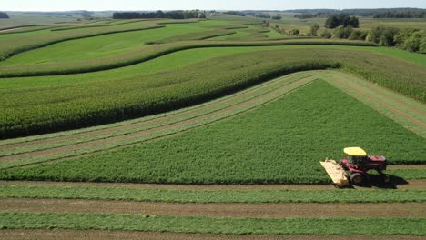 Konturierte-Farmfelder-Im-Südwesten-Von-Wisconsin-3