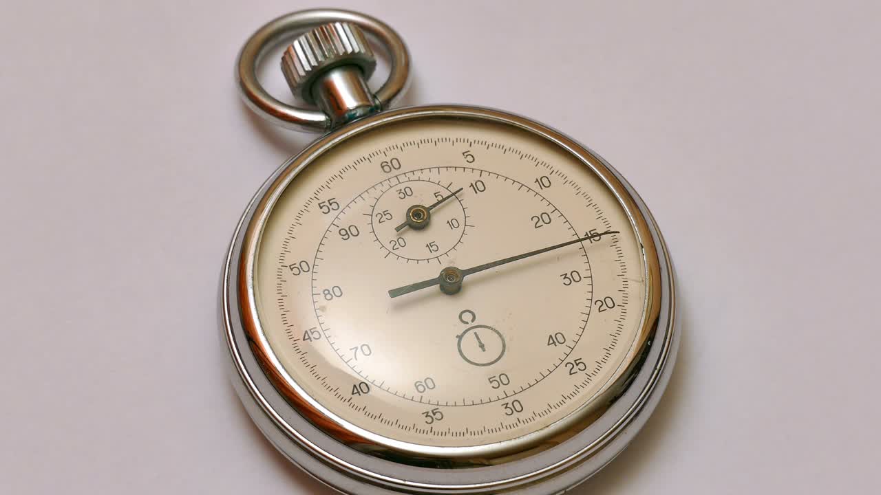 el cronómetro cuenta los segundos.