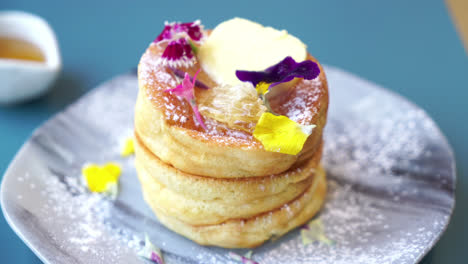 Auflaufpfannkuchen-Mit-Honig-Und-Butter